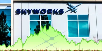 Skyworks Solutions Stock Poised for Growth Amid Semiconductor Sector Recovery