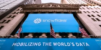 Snowflake Shares Surge 20% as AI-Driven Growth Boosts Revenue Forecast