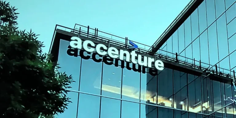 Accenture plc