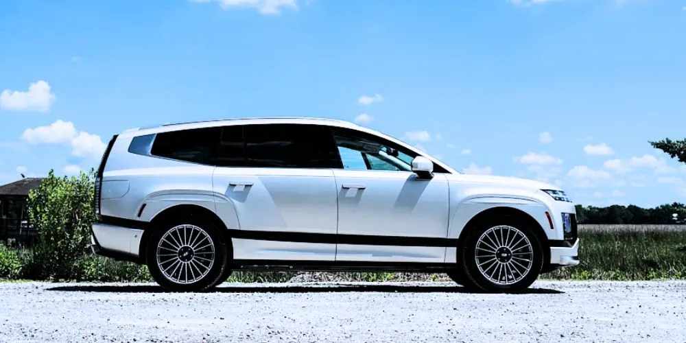 Hyundai Ioniq 9 is a Stylish and Spacious Three-Row EV for American Roads