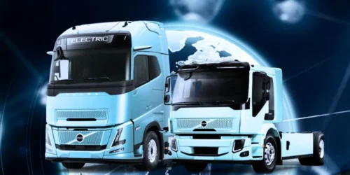 Truck Rivals Volvo and Daimler Team Up on New Software Company