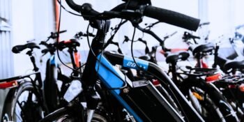 The Rise of Electric Bicycles (E-Bikes): Electrifying Commutes