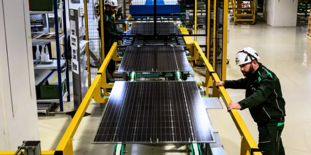 Italy Invests in Enel's Sicilian Photovoltaic Panel Factory to Boost Solar Production