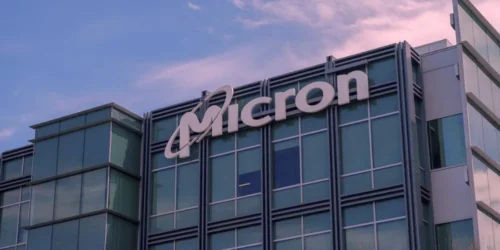 Micron Shares Drop as AI Revenue Surge Disappoints High Expectations